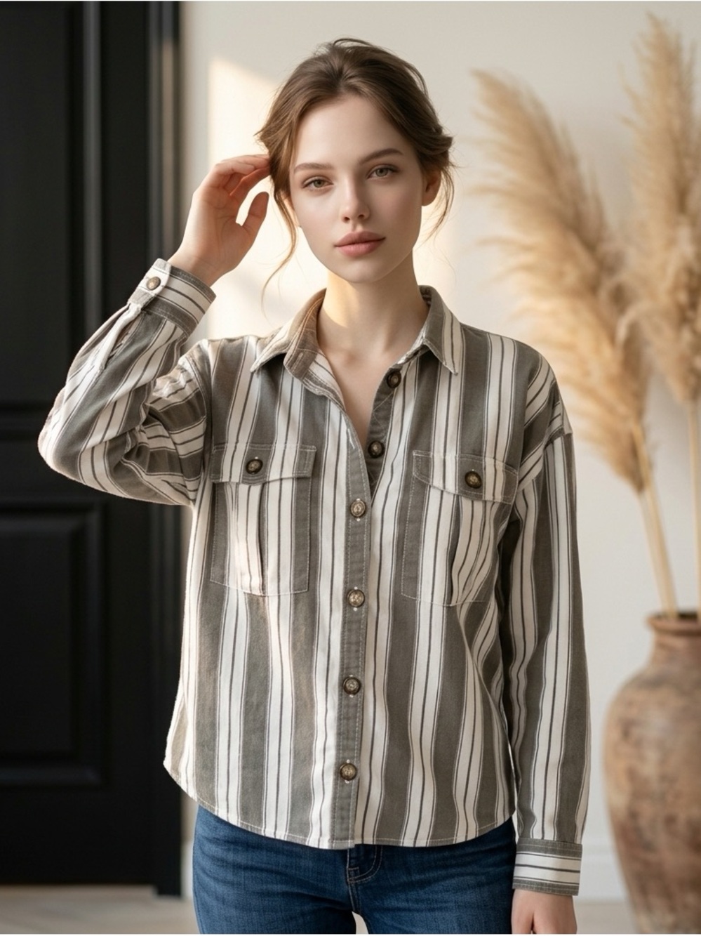 American Eagle Outfitters Button Down Shirt (oversized fit)